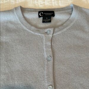 100% cashmere cardigan by Bloomingdale’s size S NEW